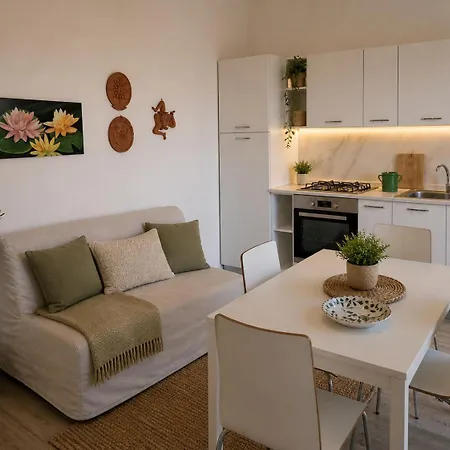 Casa Francesca A 200m Dal Mare アパート トッレ・カンネ